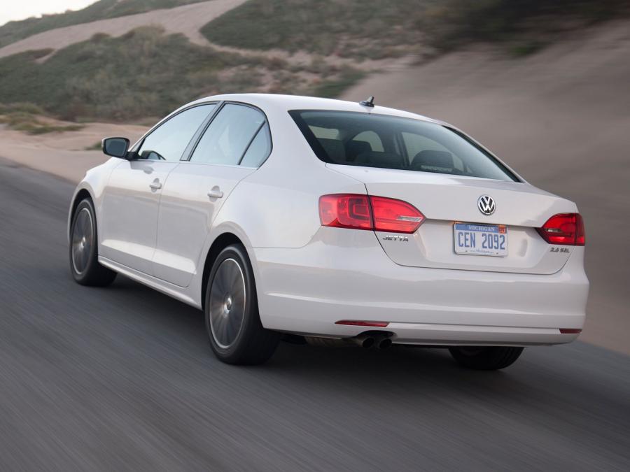  Volkswagen Jetta 2010 года  (US) (фото 48 из 52)